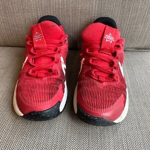 Kids Nike Star Runner shoes sneakers red good condition runners kicks